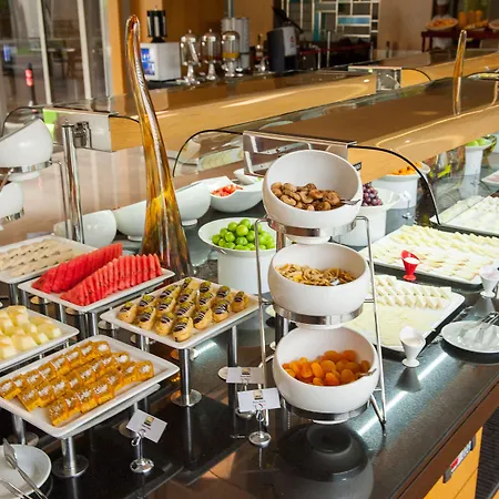 Isg Sabiha Goekcen Airport 4* イスタンブール