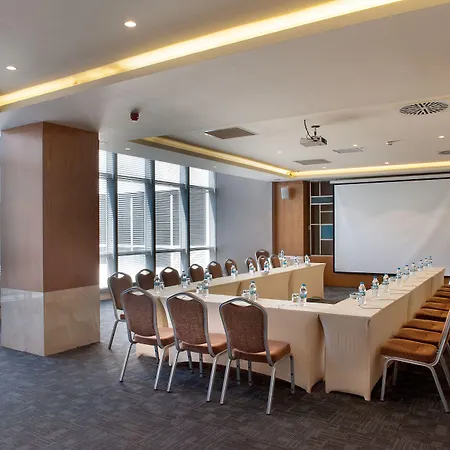 Isg Sabiha Goekcen Airport 4* イスタンブール