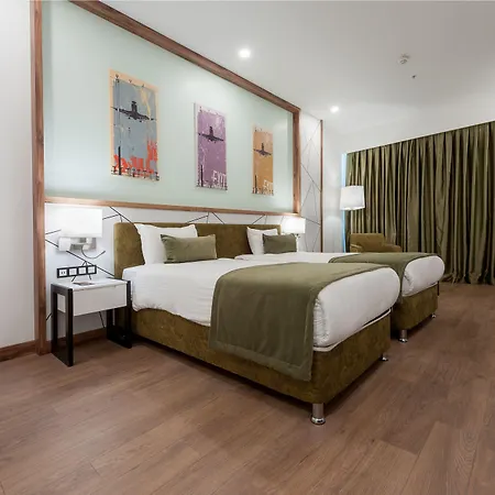Isg Sabiha Goekcen Airport מלון