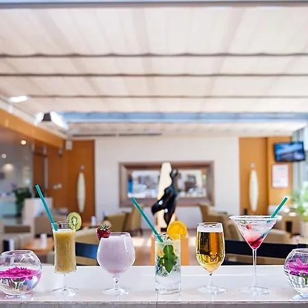 Isg Sabiha Goekcen Airport מלון 4*
