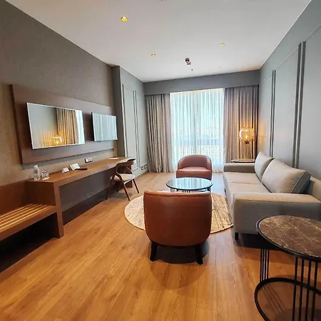 Isg Sabiha Goekcen Airport 4* איסטמבול