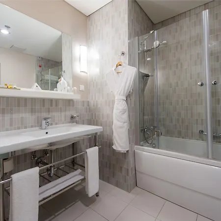 Hotell Isg Sabiha Goekcen Airport 4*